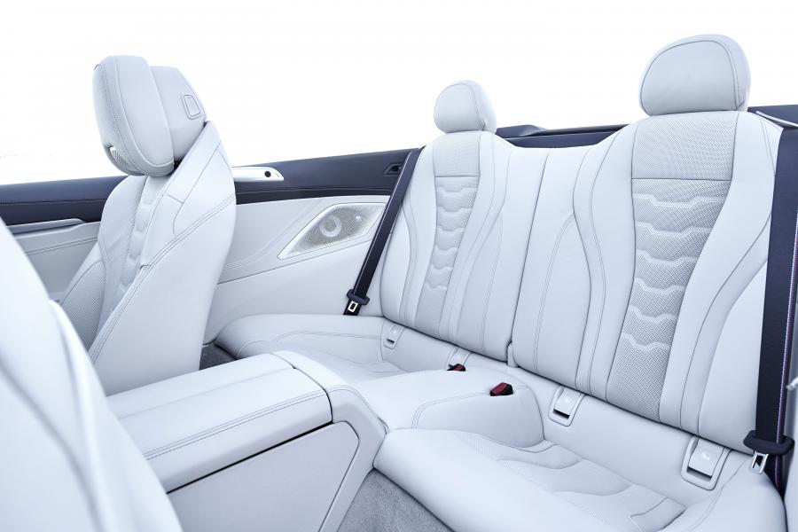 Интерьер BMW M850i xDrive Convertible (G14) 2018 года  (WW) (фото 153 из 183)
